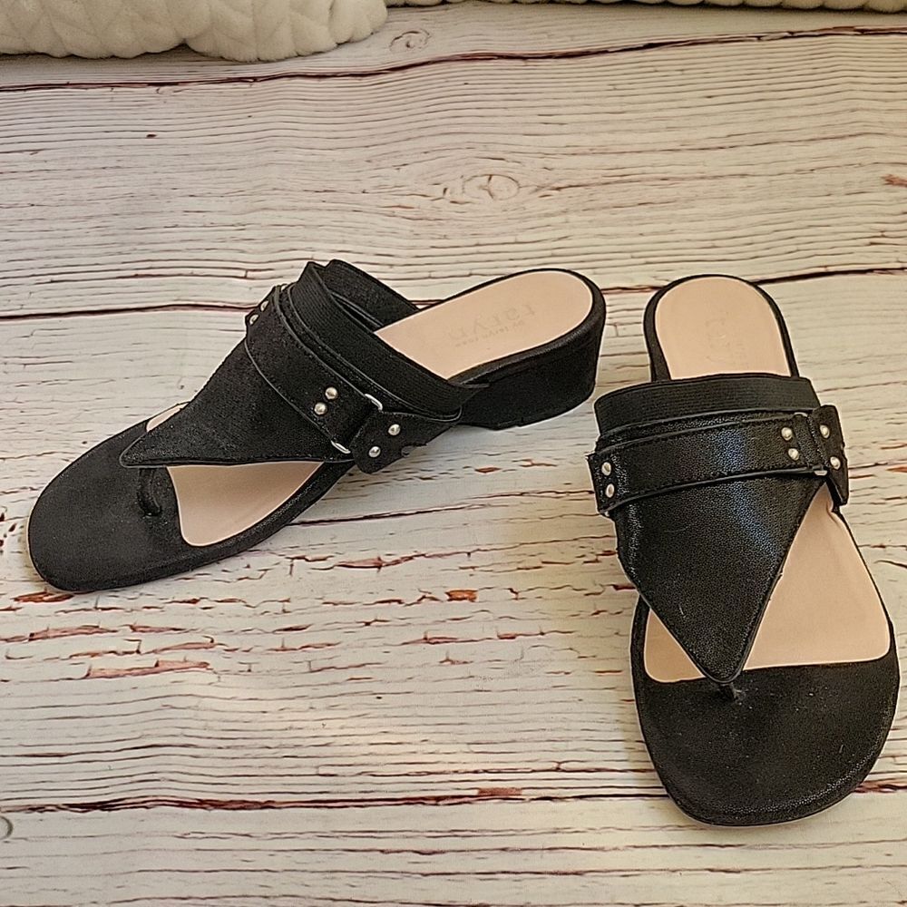 TARYN ROSE Black Thongs Size 8.5 - Picture 3 of 7